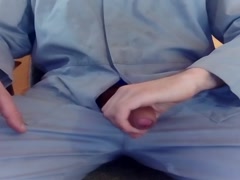 Drkanje i svršavanje po radnom kombinezonu