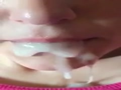 Kako mi kuckica guta spermu