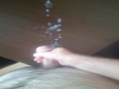 Svršavanje mog kurca :-) Puno sperme za djevojke