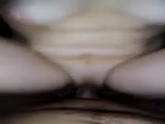 Mala skače po kurcu kao prava jebacica