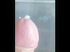 Drkanje i obilno svršavanje