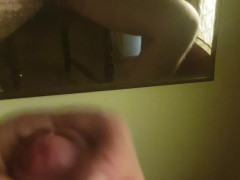 Drkanje pred ogledalom